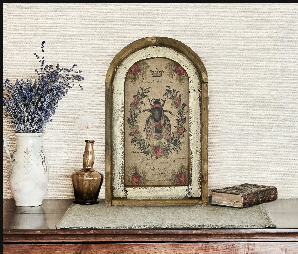 Queen Bee Farmhouse Wooden Frame Wall Decor